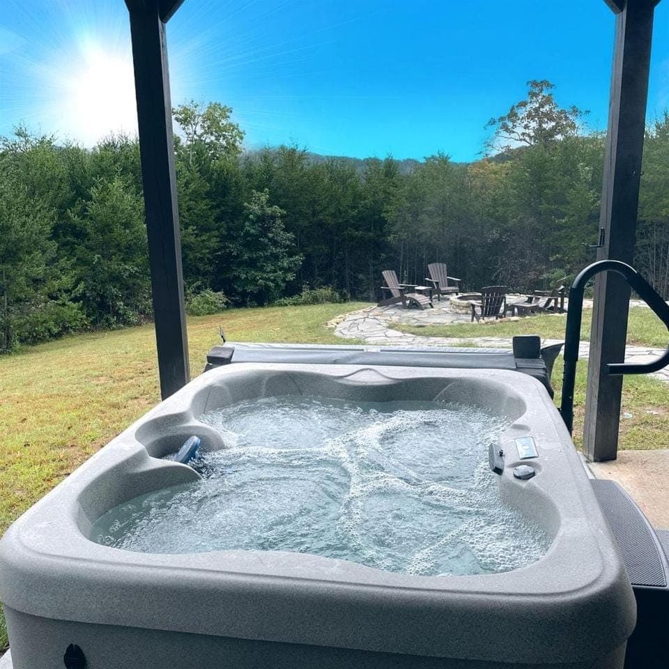 King Bear Cabin - Sensational near Blue Ridge, Turtletown, TN Cabin in Tennessee
