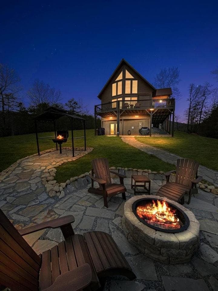 King Bear Cabin - Sensational near Blue Ridge, Turtletown, TN Cabin in Tennessee