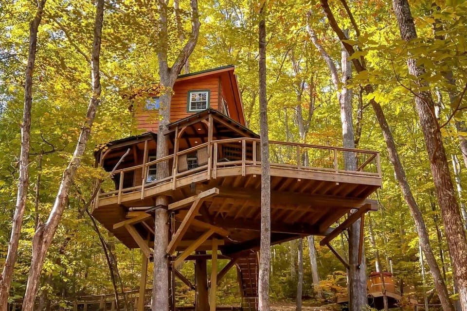 Entire Four Treehouses Resort Perfect for Groups and Outdoor Activities in Copperhill, Tennessee House in Tennessee