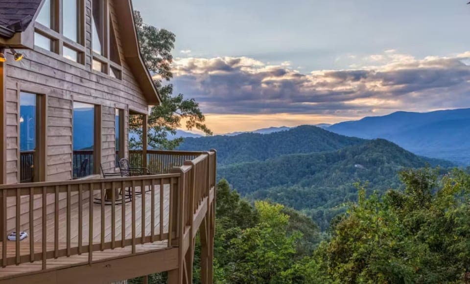 Property building, Natural landscape, View (from property/room), Balcony/Terrace, Mountain view