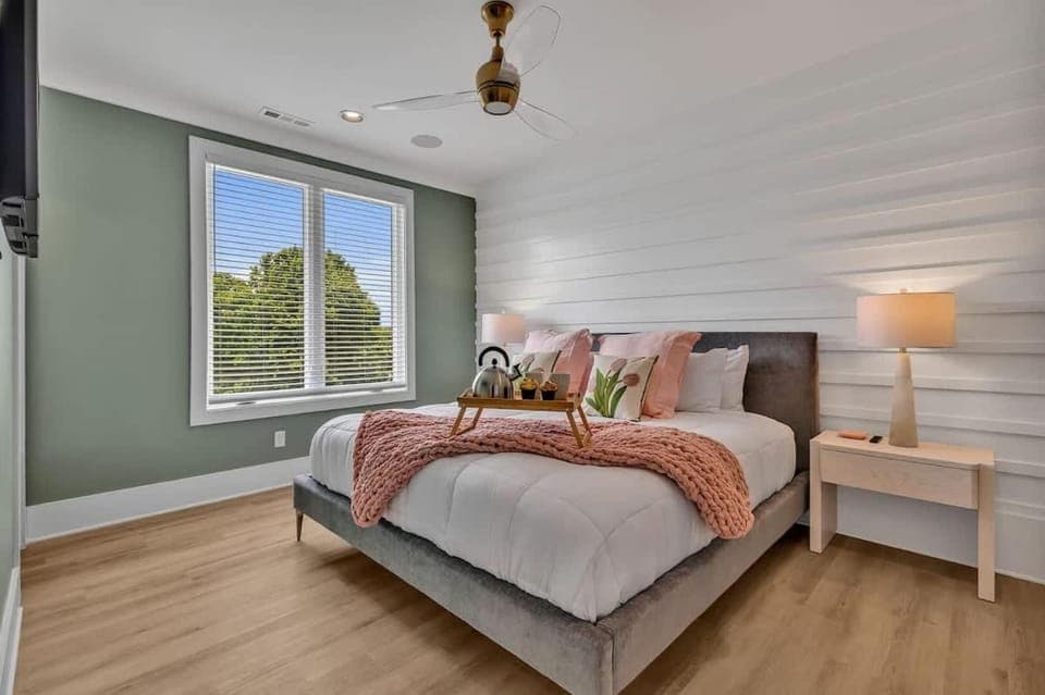 Resonant - 2 Townhomes - 2 Private Rooftop Decks House in Berry Hill
