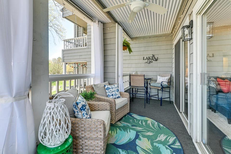 Waterfront Lake Norman Retreat w/ Balcony House in Cornelius
