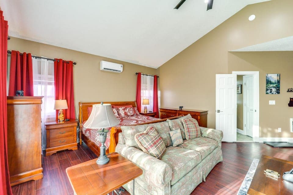 3 Mi Beech Mtn Resort: Cozy Studio w/ Deck & View! Apartment in Beech Mountain
