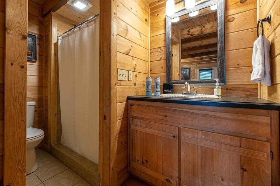 Shower, Toilet, Bathroom