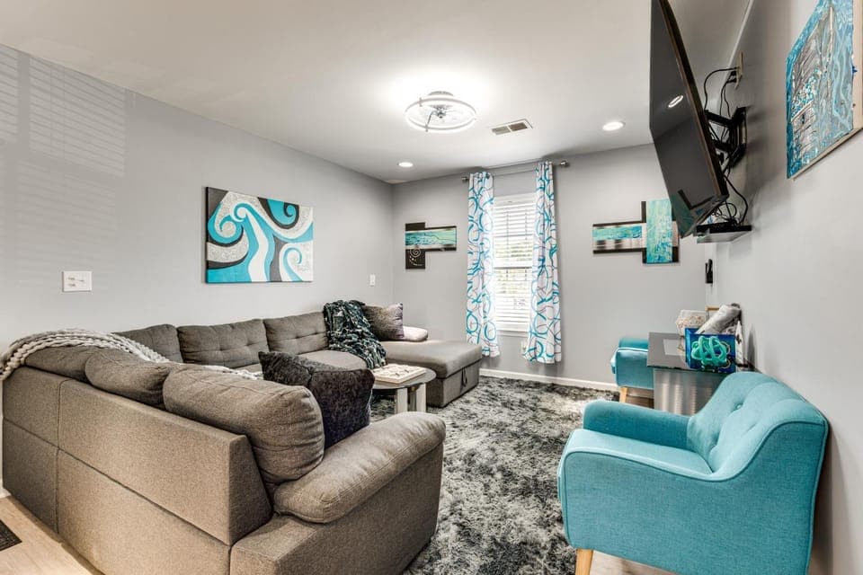 Near Speedway & Shops: Central Concord Apt Apartment in Kannapolis