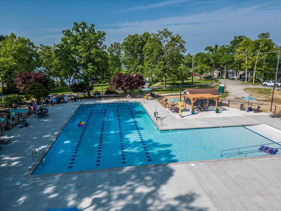 Swimming pool