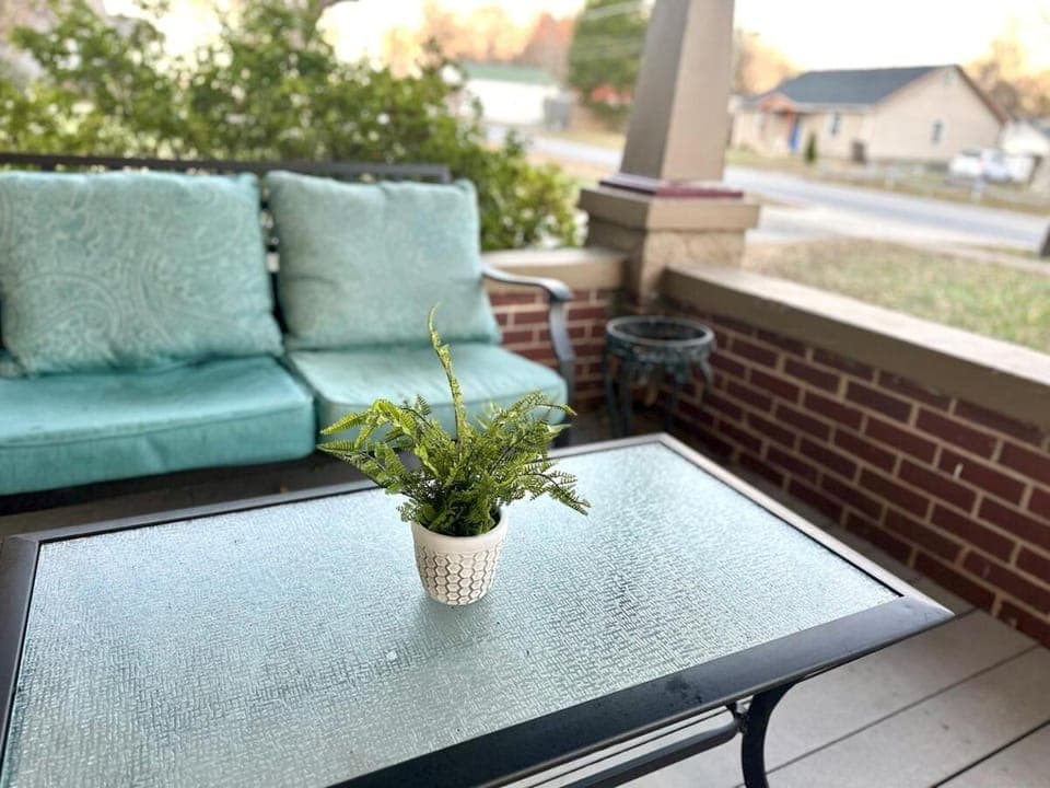 Patio, Day, Seating area