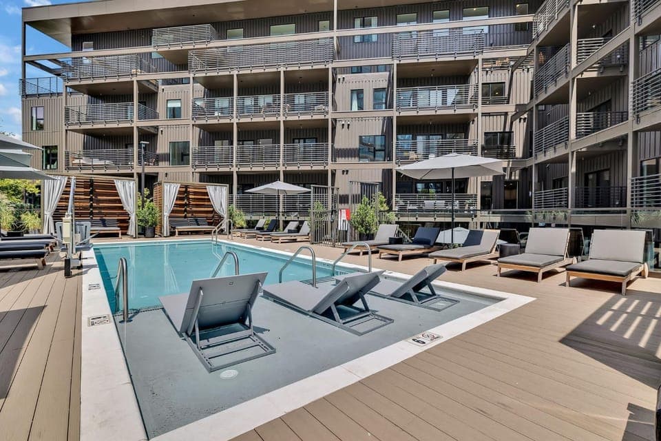 The Gibson- Pool/Gym/Parking, Walk to Broadway House in The Gulch