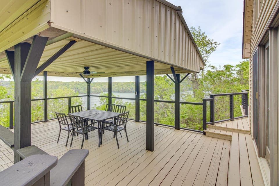 Walk to Marina: Water-View Dale Hollow Lake Escape House in Tennessee