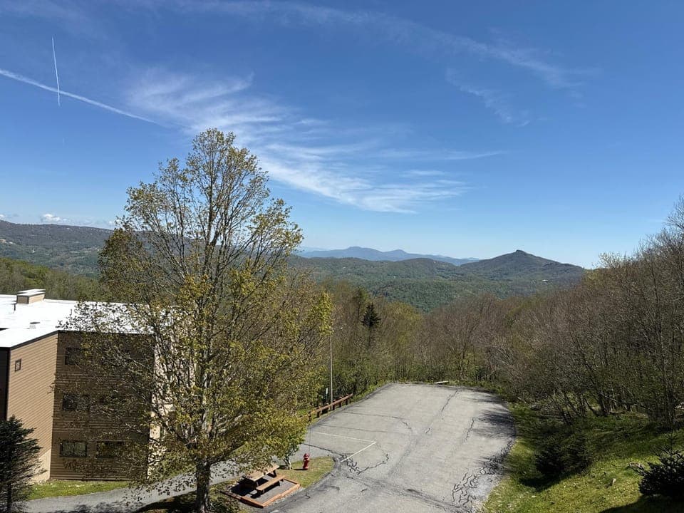 Spring, Neighbourhood, Natural landscape, Mountain view