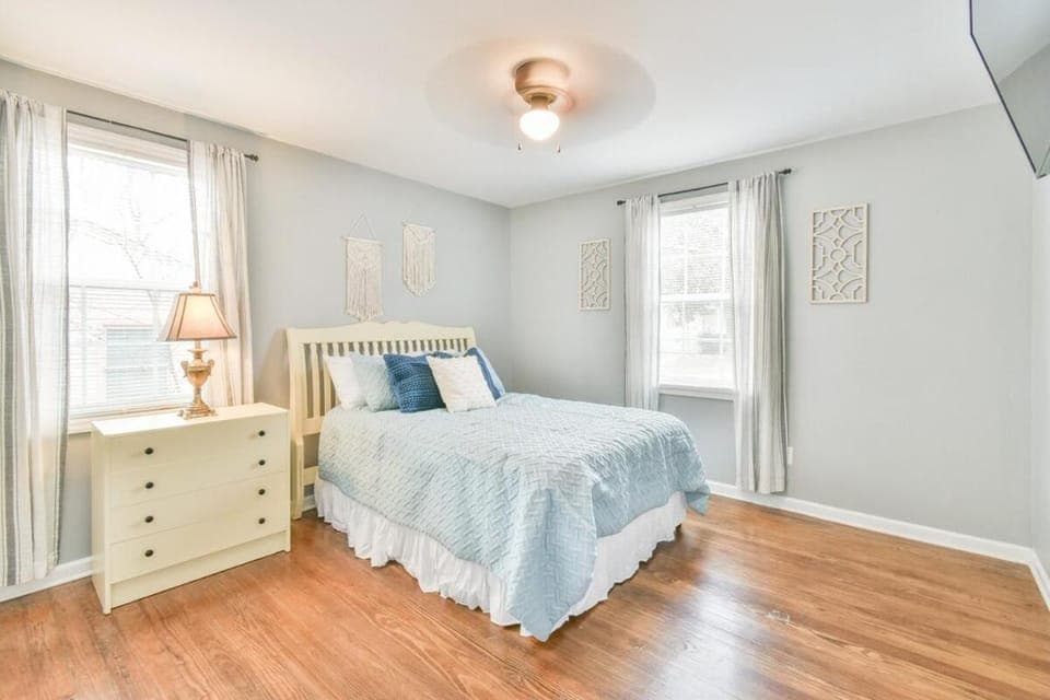 Bed, Bedroom