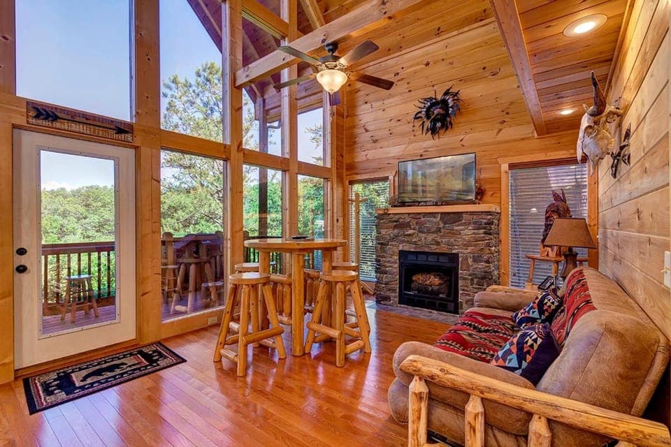 Grand Cherokee Lodge, free tickets, no catch! Chalet in Pigeon Forge
