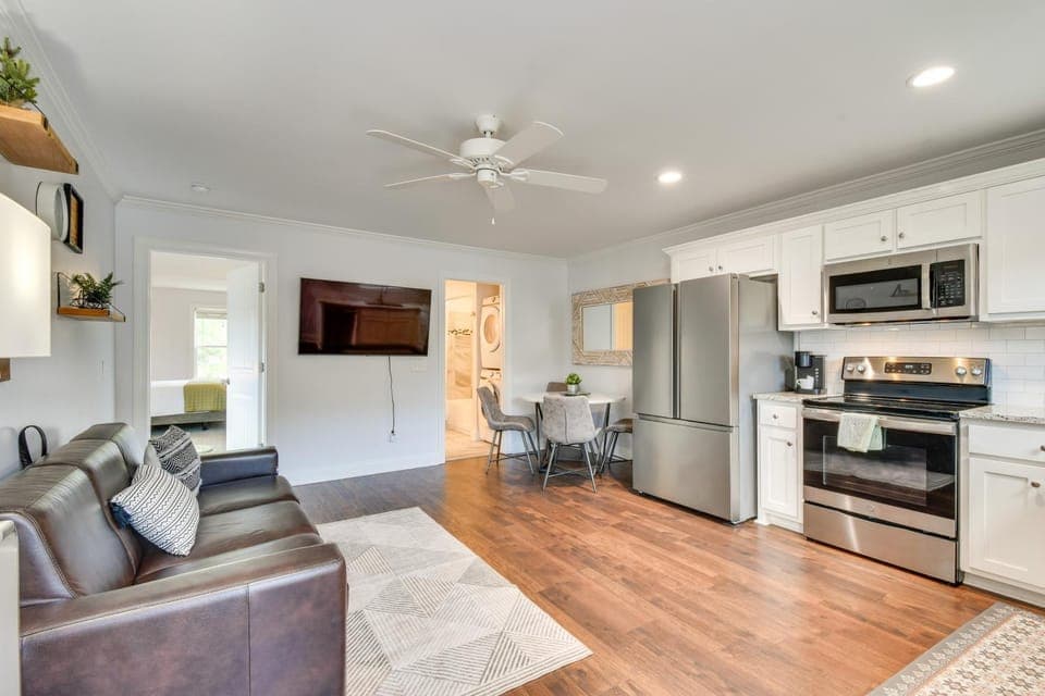 Walk to Shops & Dining: Downtown Condo in Helen House in Helen