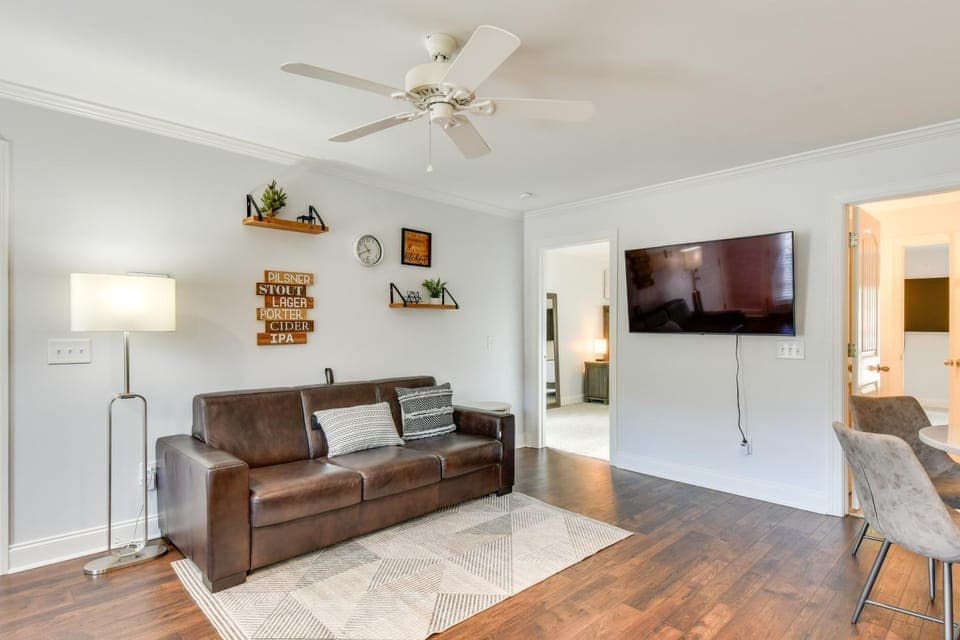 Walk to Shops & Dining: Downtown Condo in Helen House in Helen