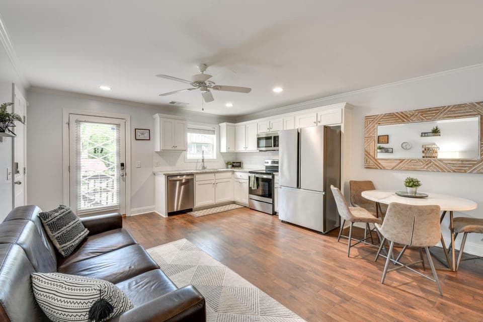 < 1 Mi to Tubing: Sleek Condo in Downtown Helen House in Helen