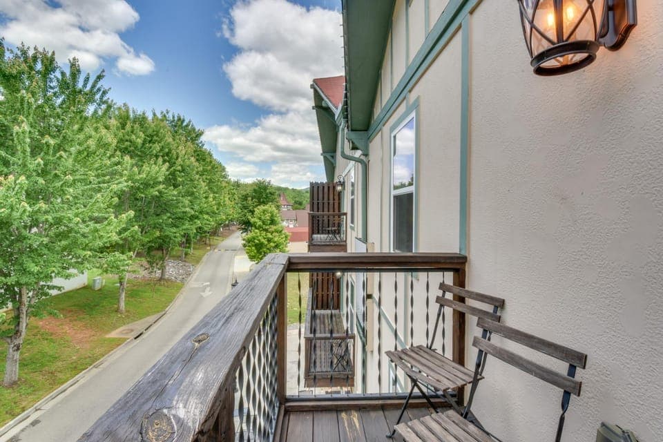 < 1 Mi to Tubing: Sleek Condo in Downtown Helen House in Helen