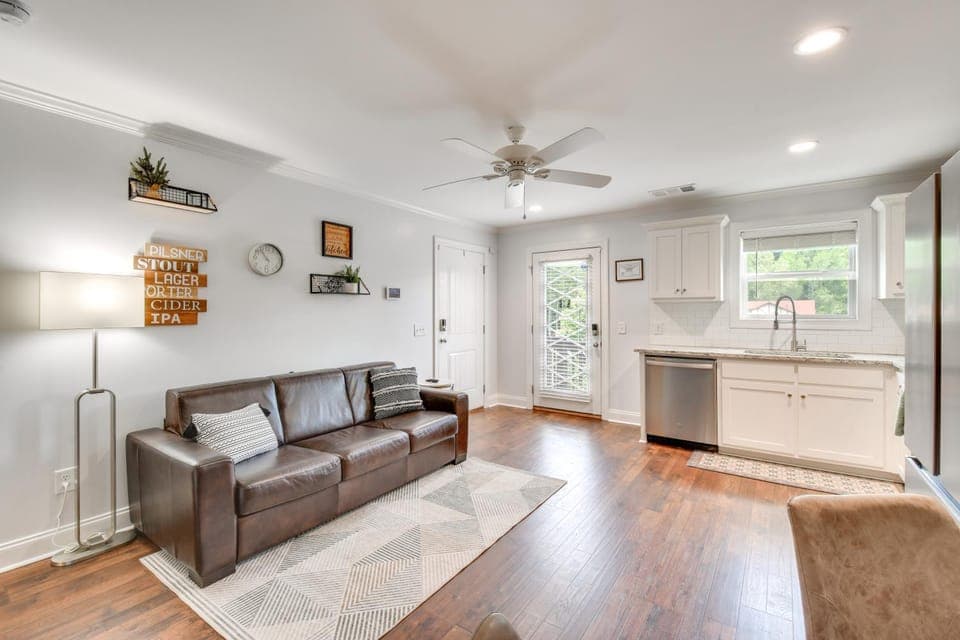 < 1 Mi to Tubing: Sleek Condo in Downtown Helen House in Helen