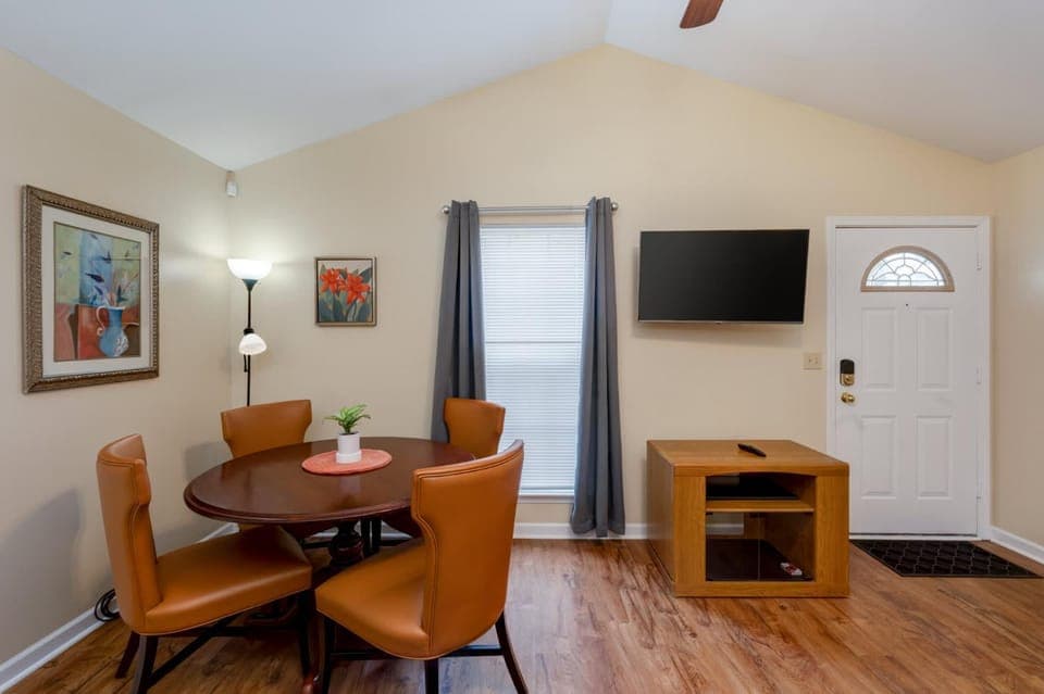 3 Bedroom Home Perfect for Groups House in Nashville