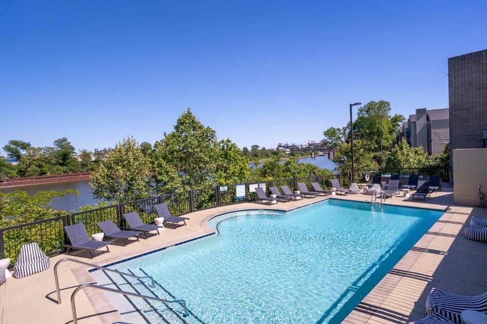 Riverfront Condo in DT House in East Nashville