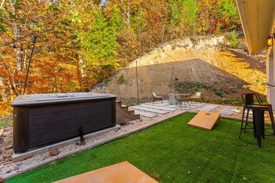 Modern Home wih Hot Tub & Backyard Oasis House in Sevier County