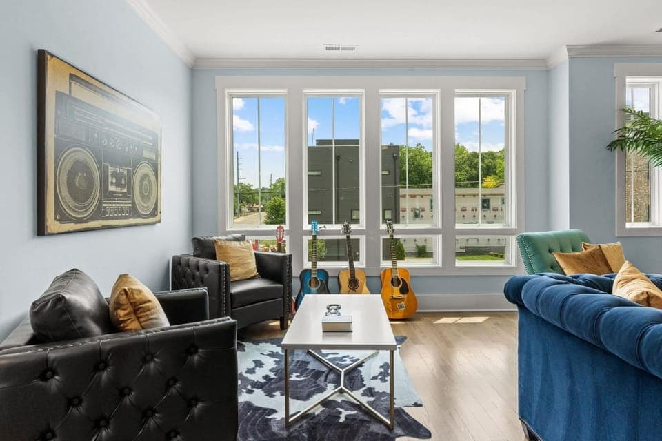 Chic Townhome for 8 w Rooftop House in East Nashville