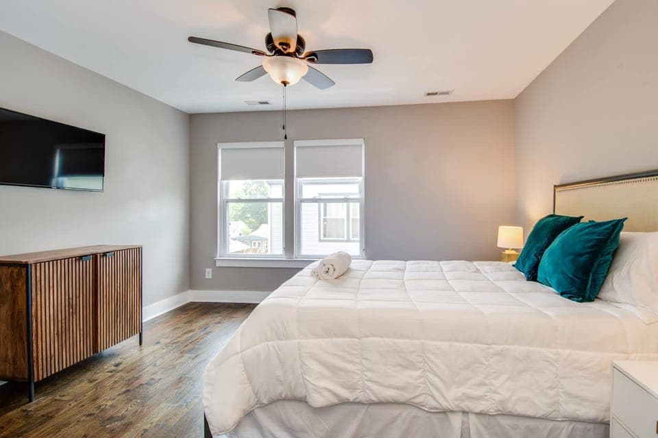 Couple Townhome Getaway near East Nashville House in East Nashville