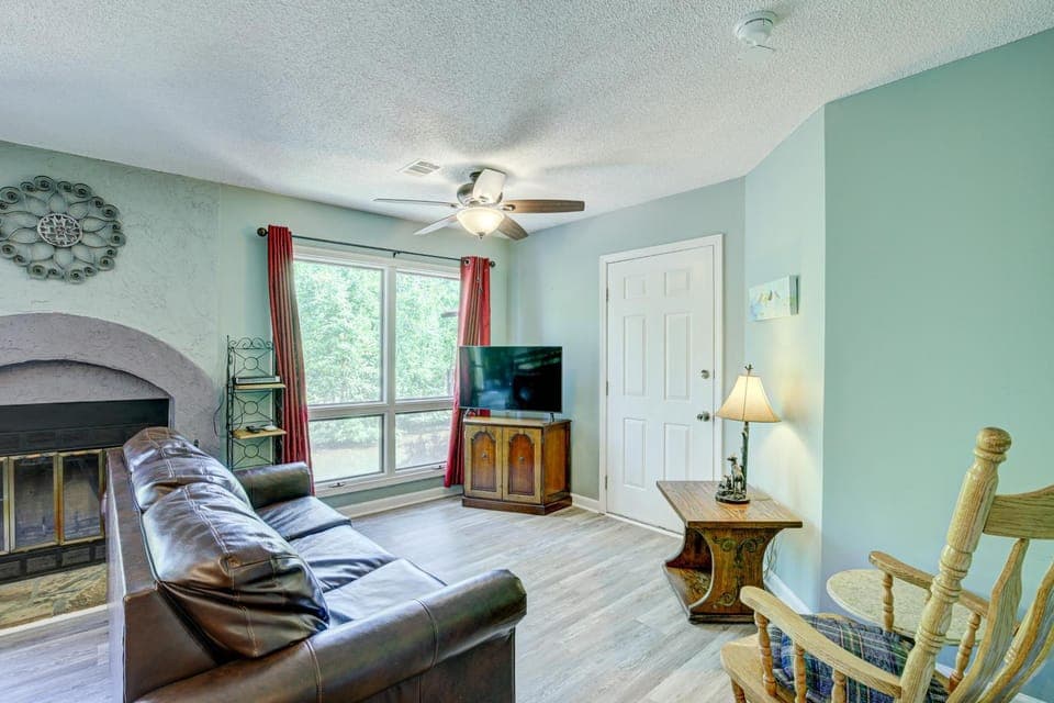 Rivers Edge #502 Apartment in Helen