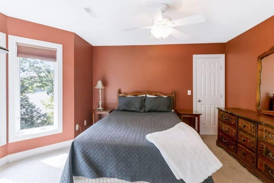 Bed, Photo of the whole room, Bedroom, wardrobe