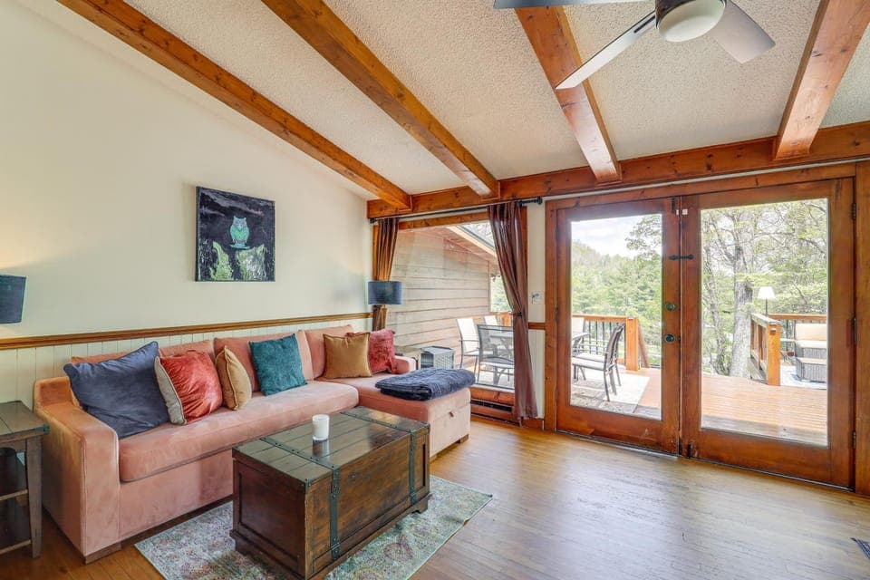 2 Mi to Appalachian State: Cabin w/ Outdoor Spaces Cabin in Boone