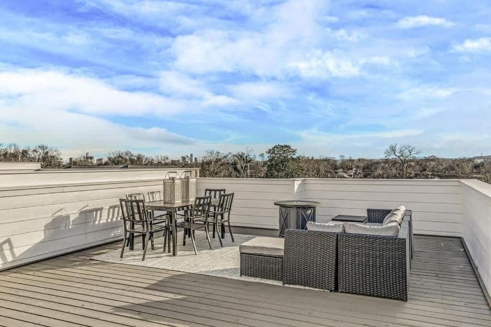 Patio, Day, View (from property/room), Seating area, Dining area