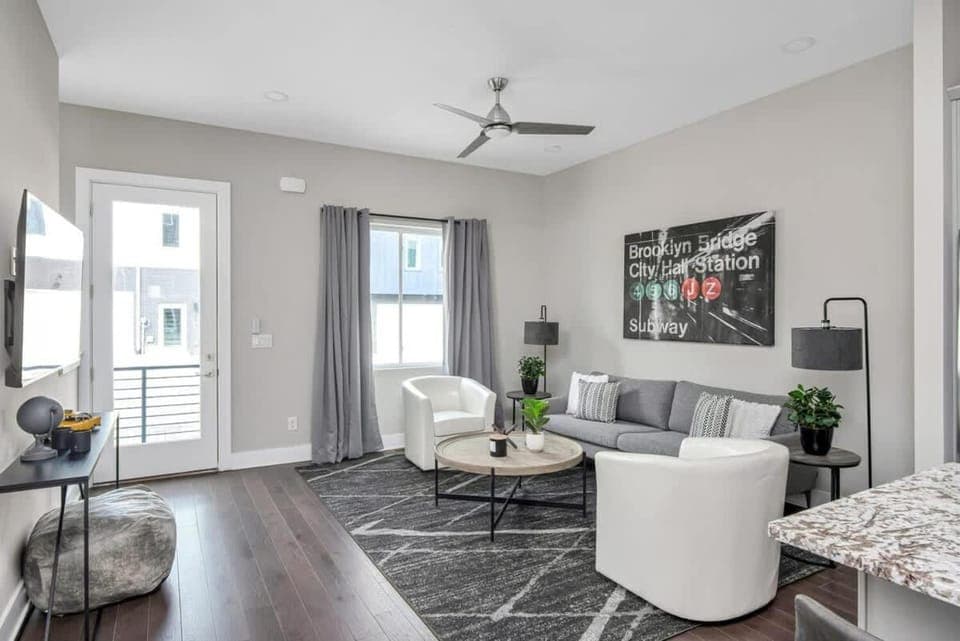 Living room, Seating area