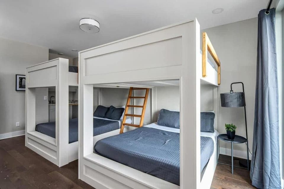 Bed, Photo of the whole room, Bedroom, bunk bed