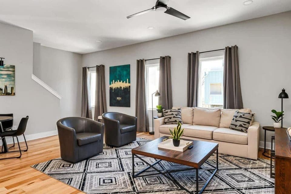Living room, Seating area