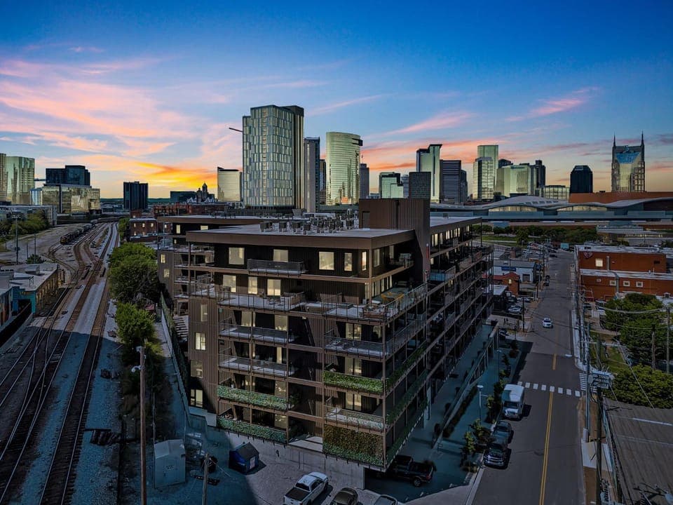 Boots on Broadway in Downtown Nashville with Parking, Pool, Gym Apartment in The Gulch