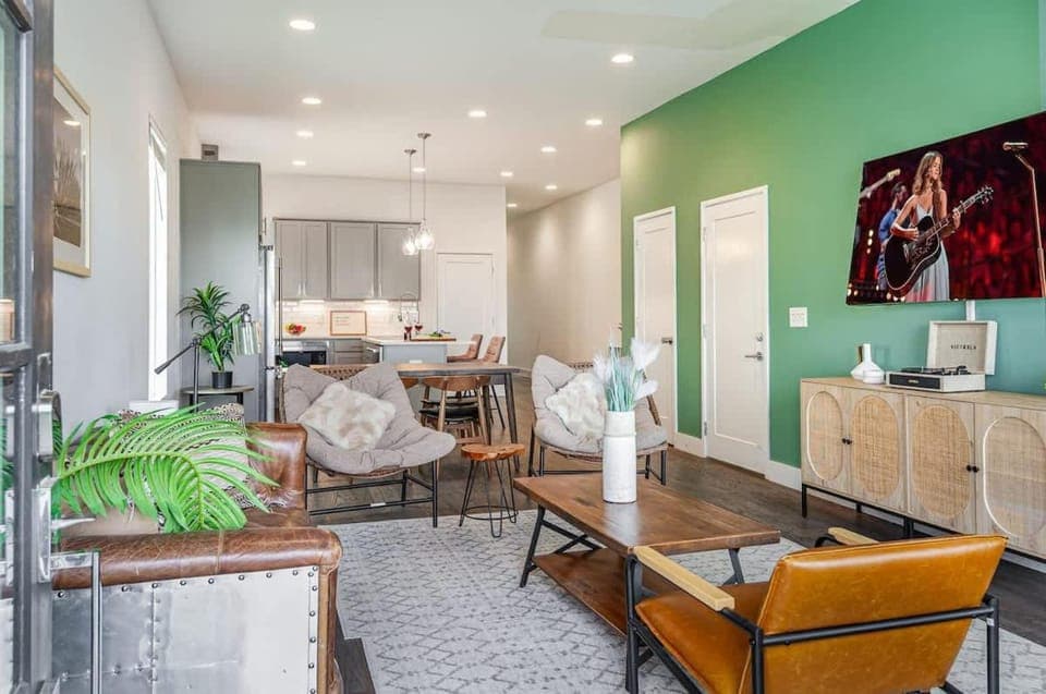Hurst House - 4 Stylish Homes - Mins to Germantown House in East Nashville