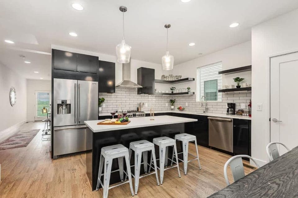 Hurst House - 4 Stylish Homes - Mins to Germantown House in East Nashville