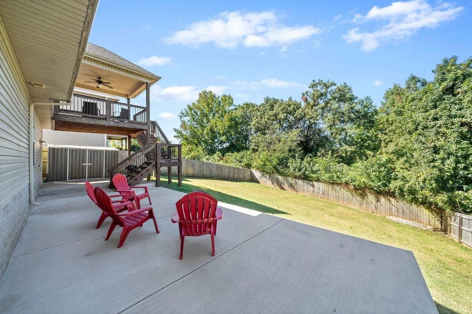 Mins to Downtown & Ft Campbell - Lux at Lancelot House in Clarksville