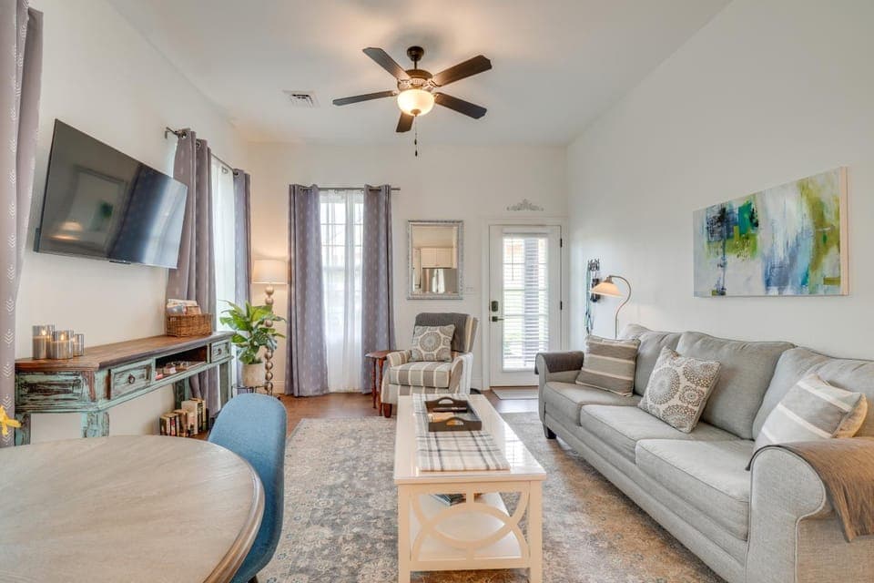 Walk to Historic Maryville: True Southern Getaway! House in Maryville