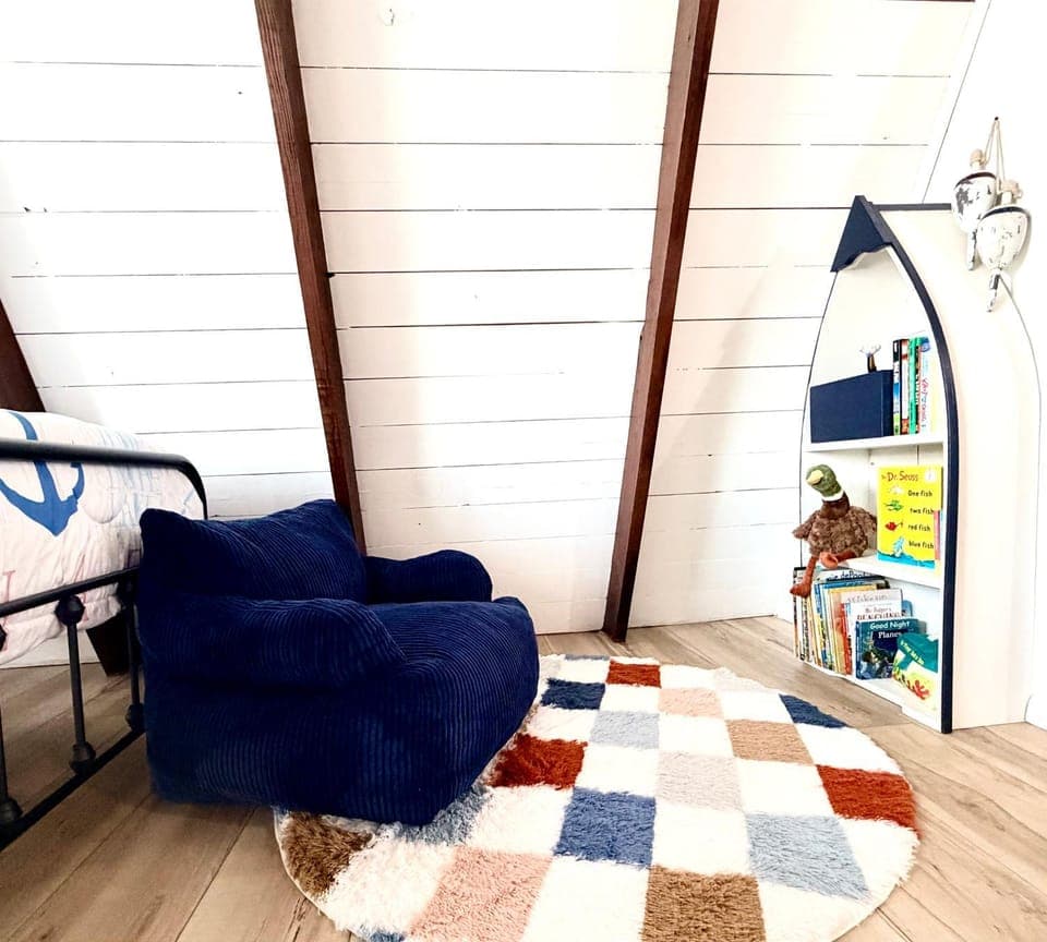 Seating area, children, Family
