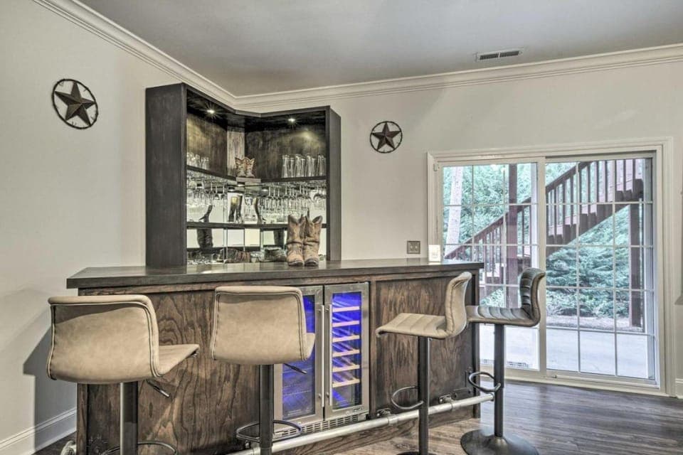 Rustic Escape w Game Room and Modern Amenities House in Pinehurst