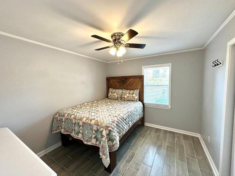 Blue Oval 10 Min - Country Home 3 Bed 1 Bath-Sleeps 5-6 House in Tennessee