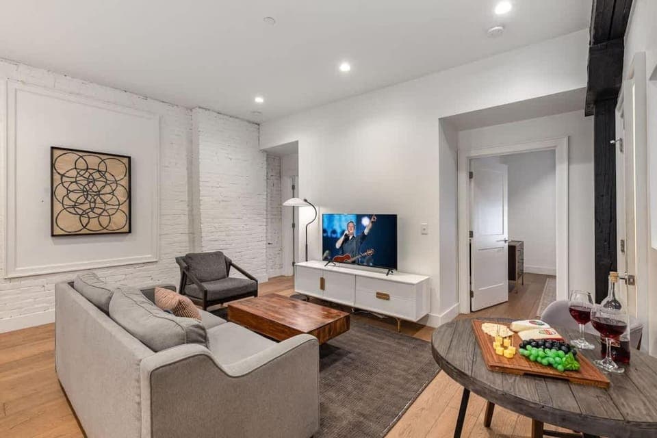 The Saddlery-Frequency-2 Units-Walk 2 Broadway House in East Nashville