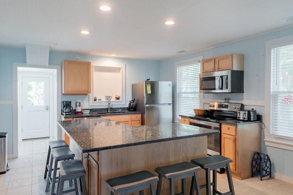 306 E Arctic Ave. House in Folly Beach