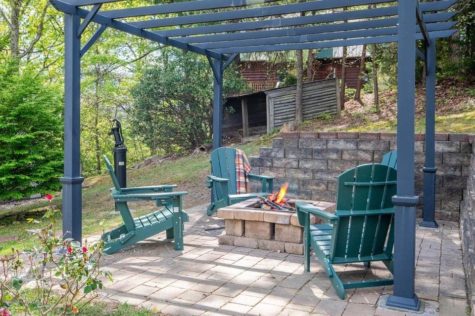 Big Bear Lodge at Valley View By Avada Properties House in Sevier County