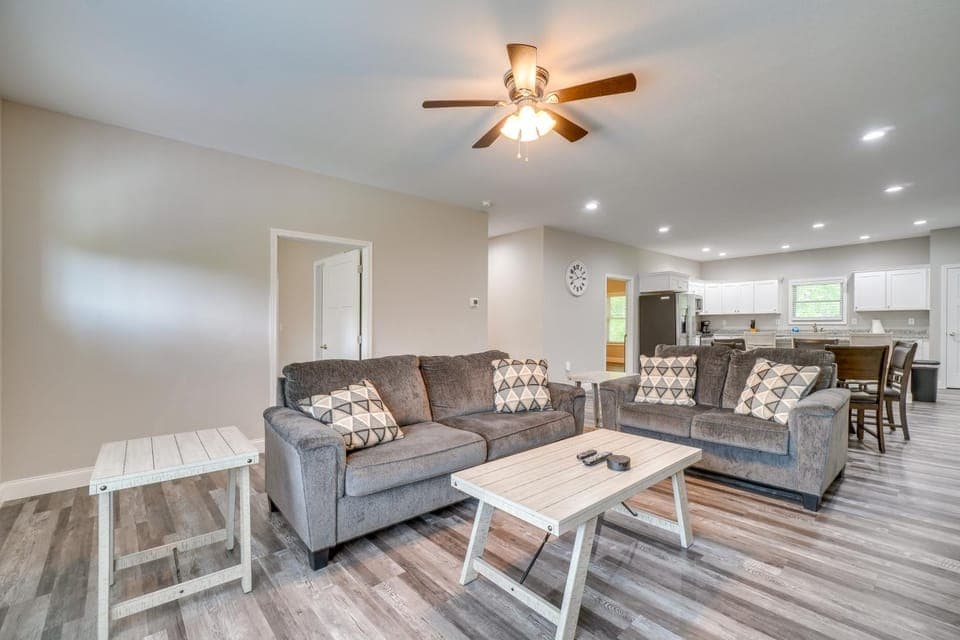 1 Mi to Dtwn Crossville: Spacious Home w/ Patio! House in Crossville