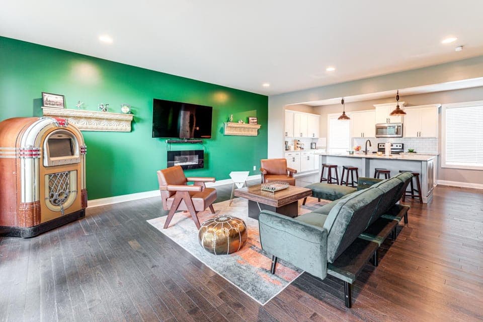Pet-Friendly Abode w/ Balcony in East Nashville! House in East Nashville