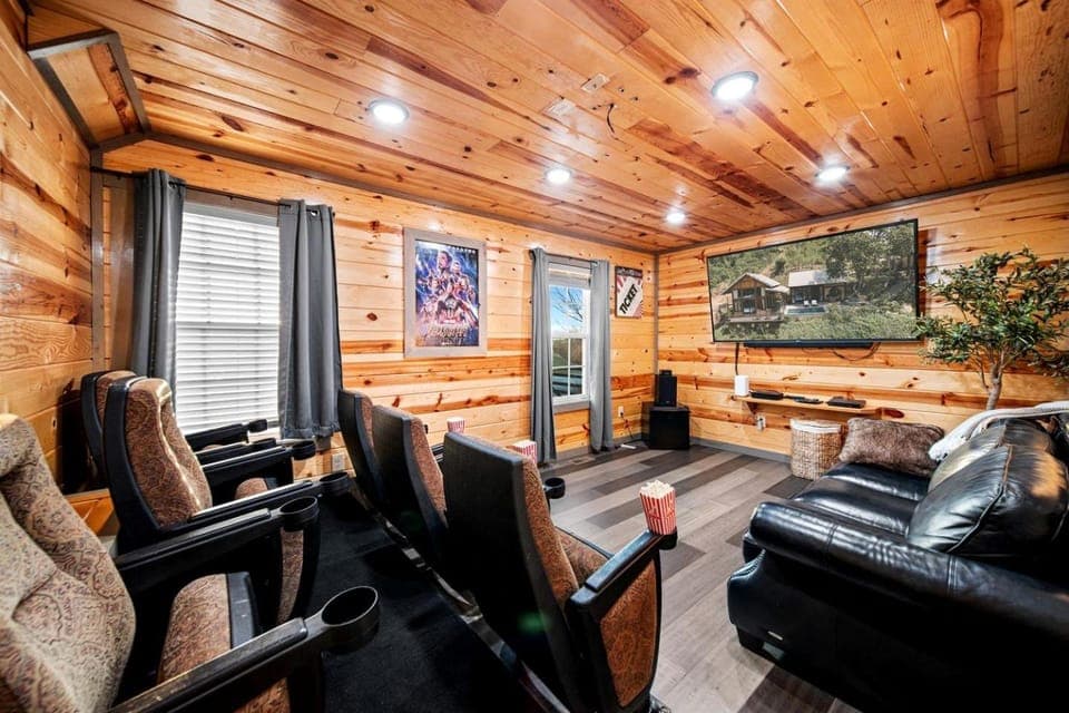 Glorious Wooden Cabin with Swimming Pool in Pigeon Forge, Tennessee Cabin in Pigeon Forge
