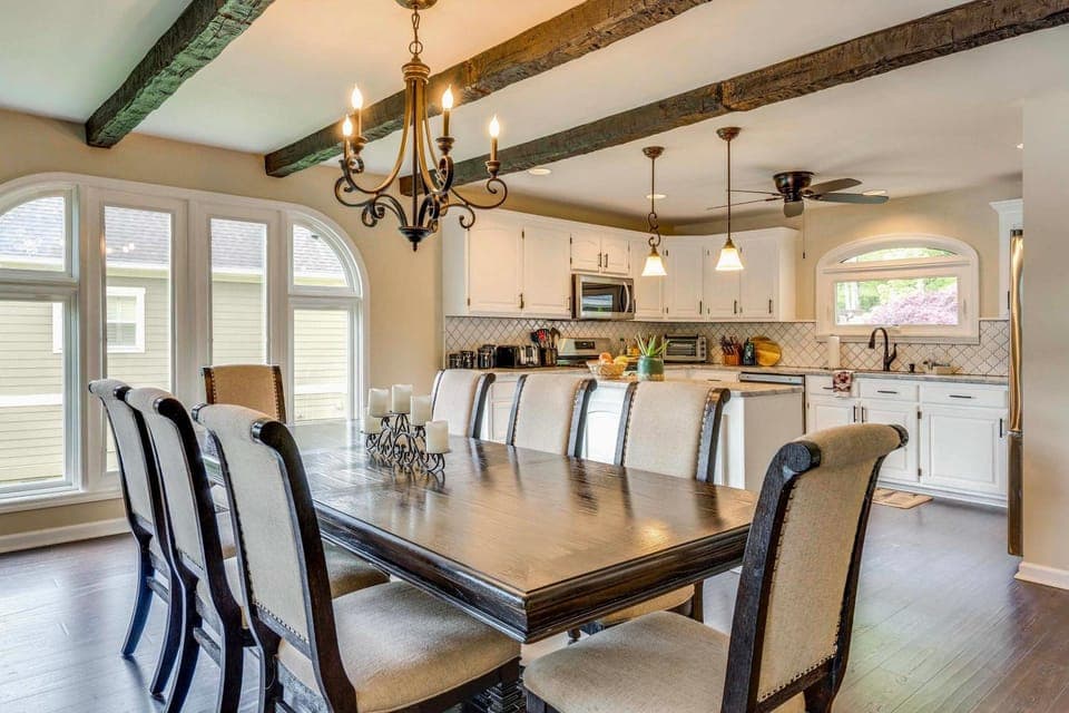 Lake Chatuge Home: Boat Dock, Hot Tub & Perks! House in Tennessee