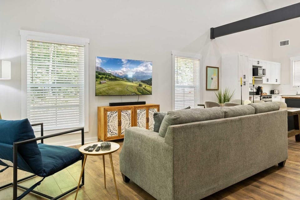 TV and multimedia, Living room, Seating area