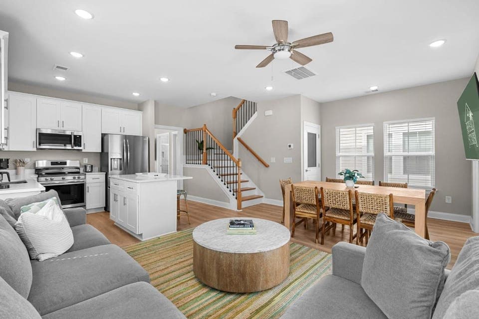DriftMint- Ocean View- Dog friendly, Garage House in Myrtle Beach
